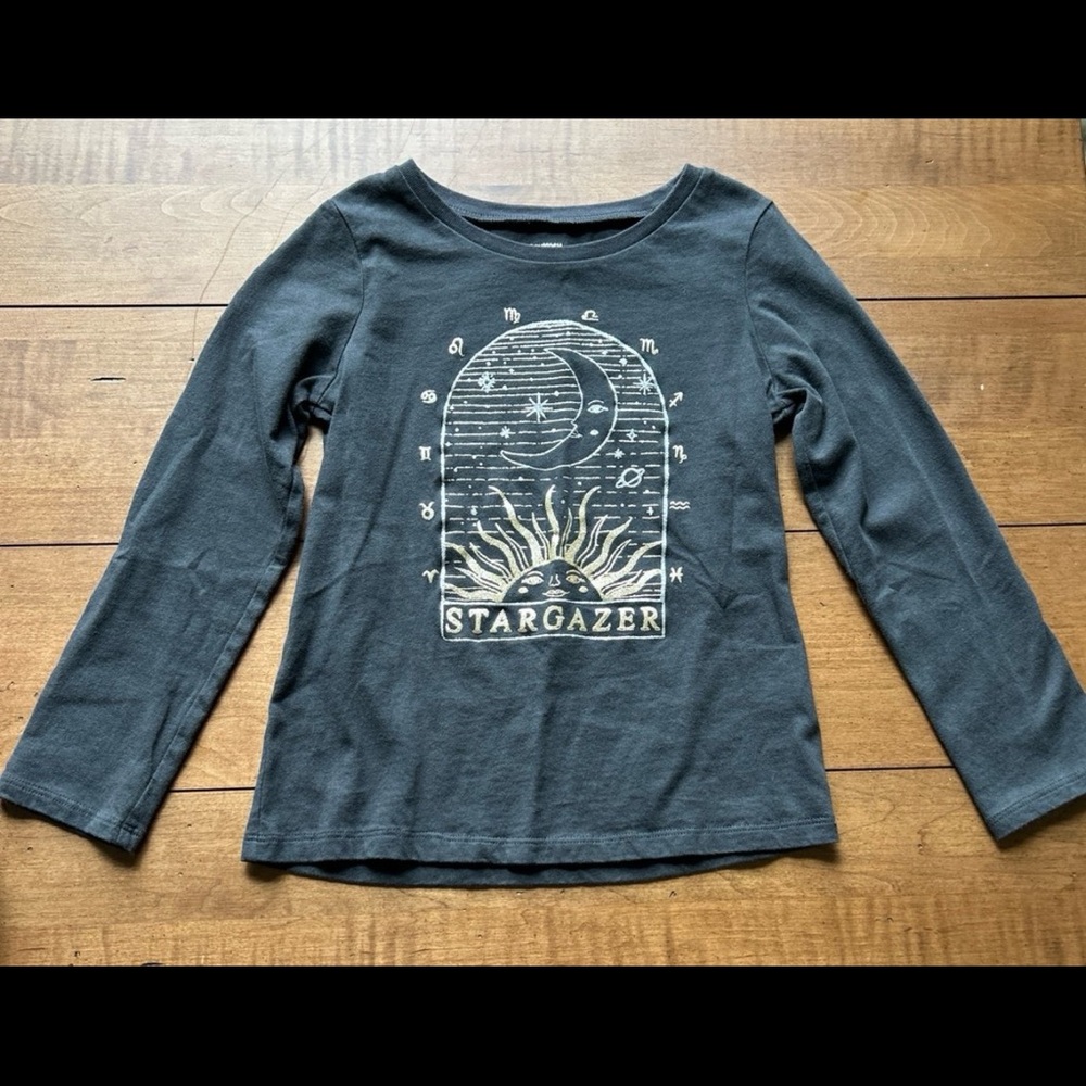OshKosh B'gosh Gray Long Sleeve Tee Astrology Design